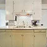 Central Meadville Apartment - Walk To Downtown!