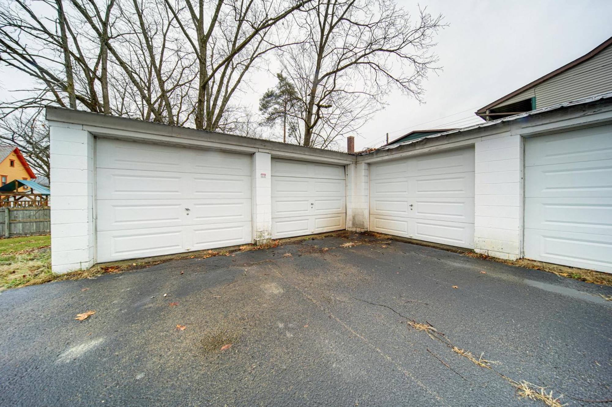- Walk To Downtown! Apartment Meadville